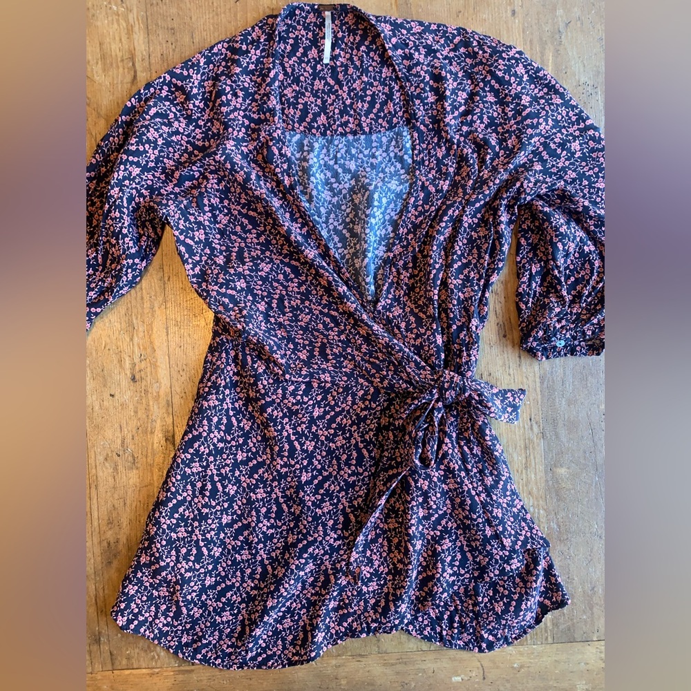 Free People Black and Pink Wrap Top Floral Print Pockets